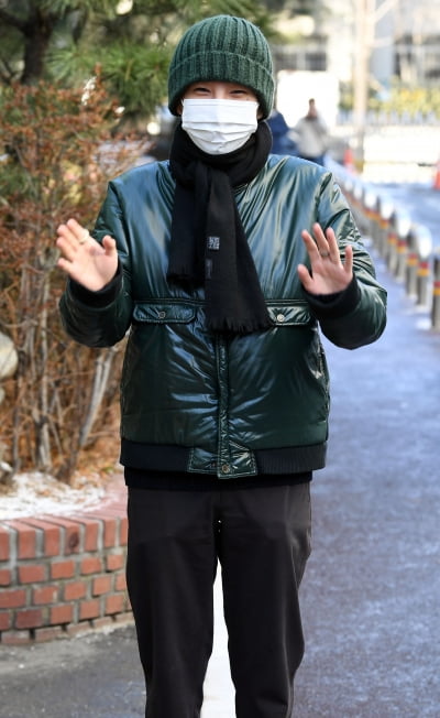 [TEN 포토] 비오 '비니와 상의 깔맞춤'