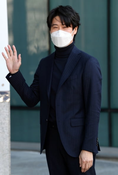 [TEN 포토] 진선규 '스윗한 인사'