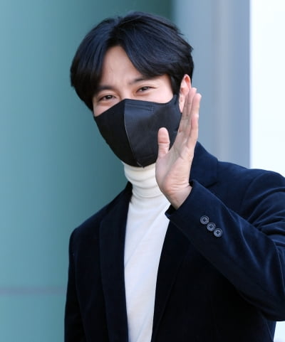 [TEN 포토] 김남길 '잘생김이 넘쳐흘러'