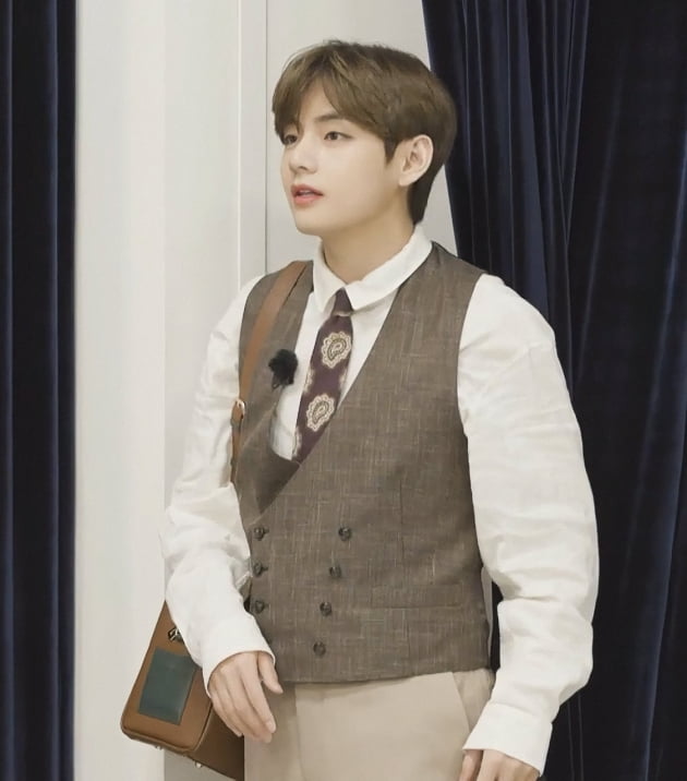 "방탄소년단, 뷔가 기획한 가방이다" 1분 못가 '순삭 품절'