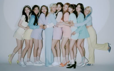트와이스, 역시 'K팝 원톱'…10년 누적 앨범 판매량 최다 걸그룹