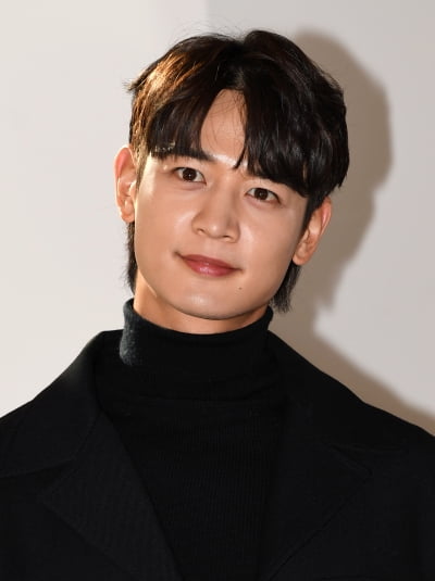 [TEN 포토] 샤이니 민호 '짙은 이목구비'