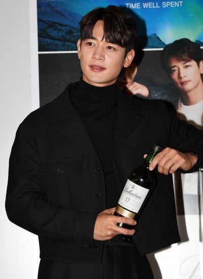 [TEN 포토] 샤이니 민호 '매력있는 멋짐'
