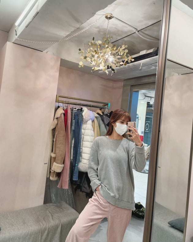 '차범근 며느리' 한채아, 여배우라도 일상복 입으니 수수하네 "일하러 가기 전" [TEN★]