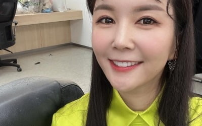 "이쁜 옷 고마워, 내 사랑"…'한의사♥' 장영란, 형광 나비도 울고갈 패션 소화력 [TEN★]
