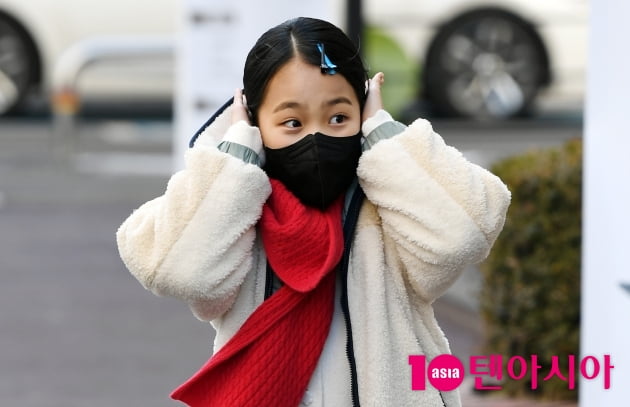 [TEN 포토] 김태연 '귀가 떨어질거 같아요'