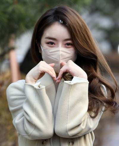 [TEN 포토] 설하윤 '하트도 다양하게'