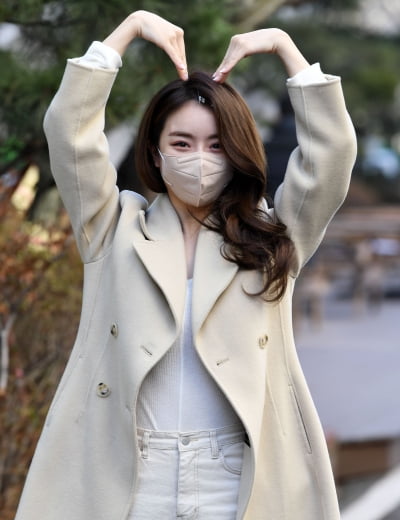 [TEN 포토] 설하윤 '사랑합니다 여러분'