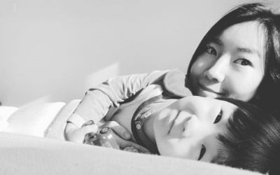 서수연, ♥이필모보다 子 담호와 더 달달…꼭 안고 "얼굴 꾸기기" [TEN★]