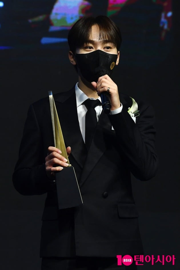 [TEN 포토] 세븐틴 승관 '예능돌 부문 수상'