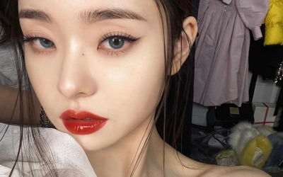 '프리지아' 송지아, "사랑해" 당당한 고백…쇄골까지 미인 [TEN★]