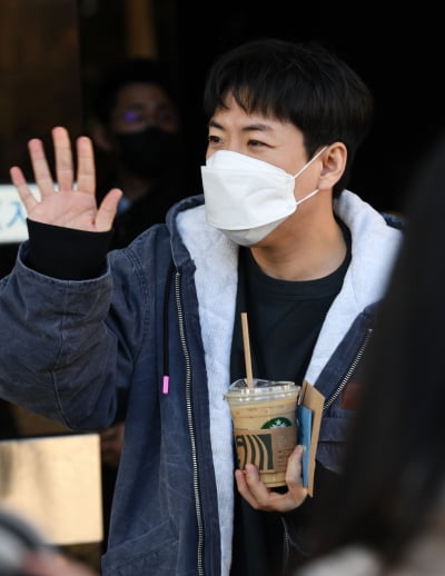 [TEN 포토] 양세찬 '라이브 노래 기대하세요'