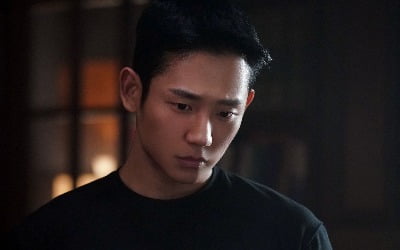 '설강화' 결국 무릎 꿇은 배우들…정해인, 차가운 표정