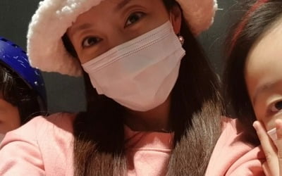 '싱글맘' 이지현, 방학에 더 바빠진 육아 일상 "스케이트 타러 왔어요" [TEN★]