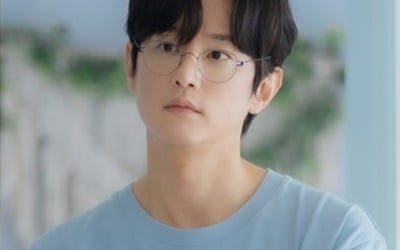 권율, '경관의 피' 섹시 빌런→'며느라기2' 유니콘 남편…선악 넘나드는 스펙트럼