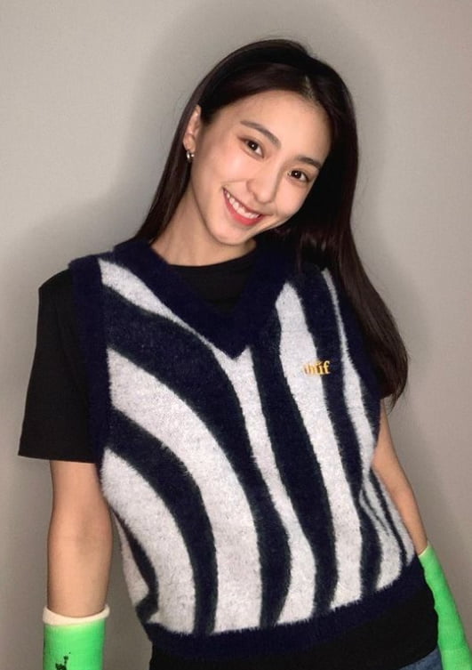 씨스타 보라, 양팔에 깁스…골절이면 어때? 아파도 매력 방출 [TEN★]