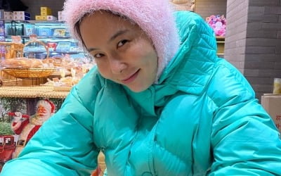 '마이큐♥' 김나영, 알록달록 흰바지에 핑크색 모자…'색감 부자' 패션 센스 [TEN★]
