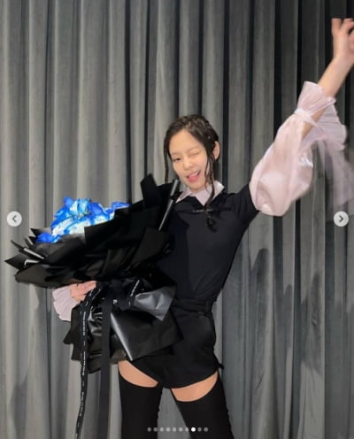 블랙핑크 제니, 행복한 생일...엄마가 보내준 어마어마한 장미[TEN★]