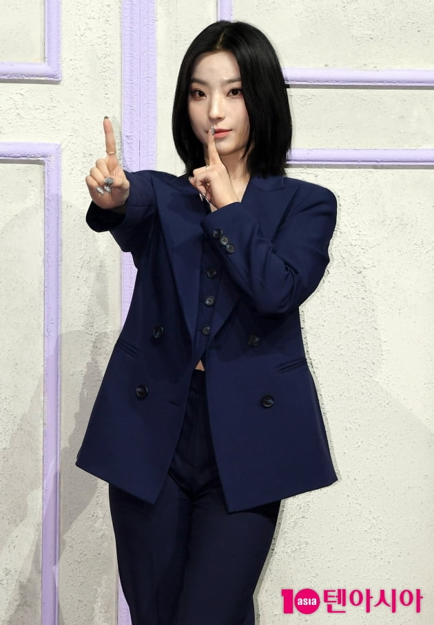 [TEN 포토] 프로미스나인 이새롬 '자랑스러운 리더'