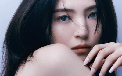한소희, 입은 거 맞아?…과감히 드러낸 극강 비주얼 [화보]