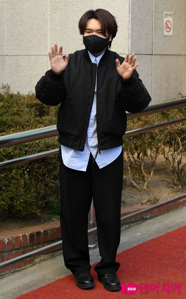 [TEN 포토] 라비던스 존 노 '설렘 가득한 인사'
