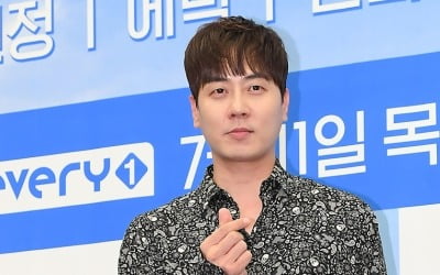 [전문] 신화 막내 앤디, 결혼 발표 "혼자보다 같이 하는 삶 살 것"