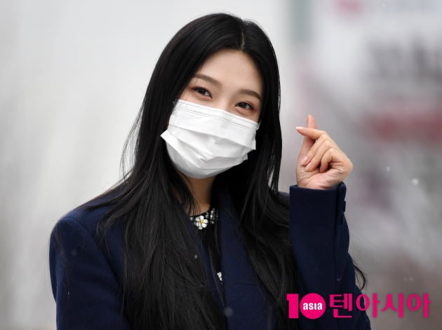 [TEN 포토] 레드벨벳 조이 '하트도 상큼해'