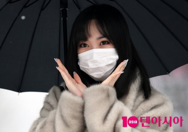[TEN 포토] 유주 '초로초롱한 눈빛'