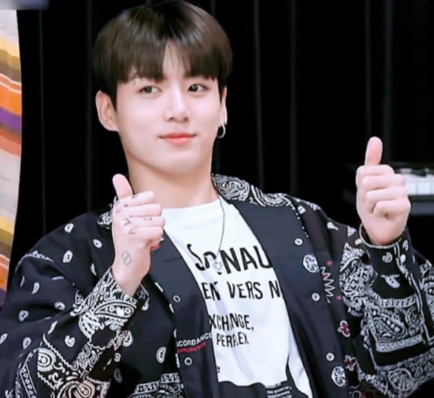 방탄소년단 정국 공식→광고 영상서 입은 의상 연이은 '품절 행렬'