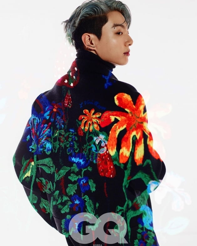 방탄소년단 정국 '예스24·알라딘' 단체 및 개인 커버 중 잡지 베스트셀러 1위