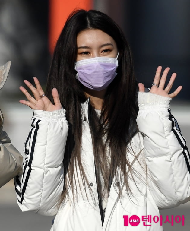 [TEN 포토] 모모랜드 혜빈 '시크한 인사'