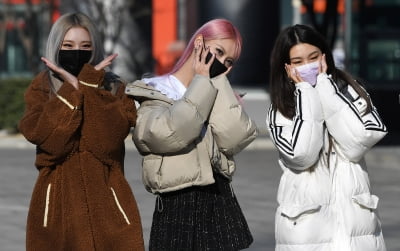 [TEN 포토] 모모랜드 주이-아인-혜빈 '한파 날리는 요정들'