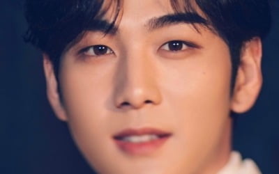 '첫공 D-DAY' 뉴이스트 백호 "뮤지컬 '이퀄', 내겐 큰 도전"