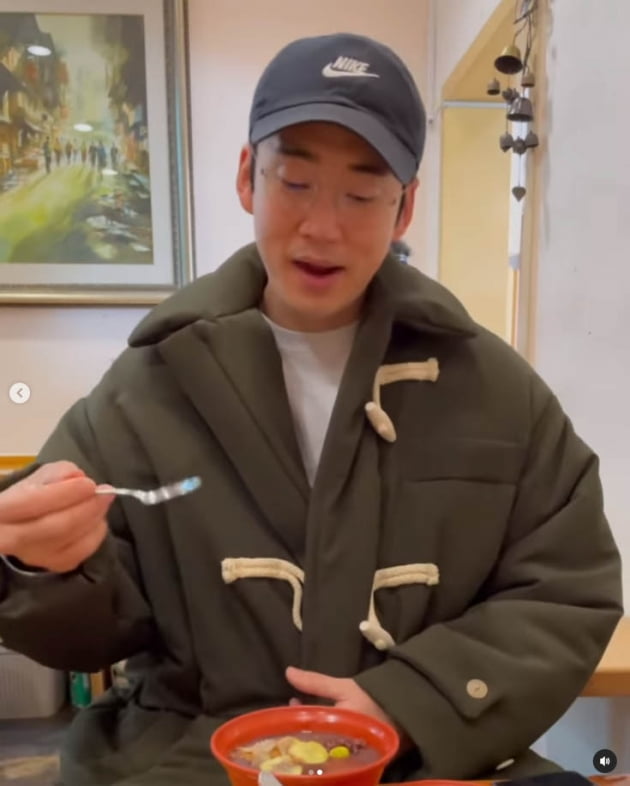'뷰티 사업가♥' 윤계상, 네 번째 손가락에 반지 끼고 '단팥죽 데이트'…"와" [TEN★]