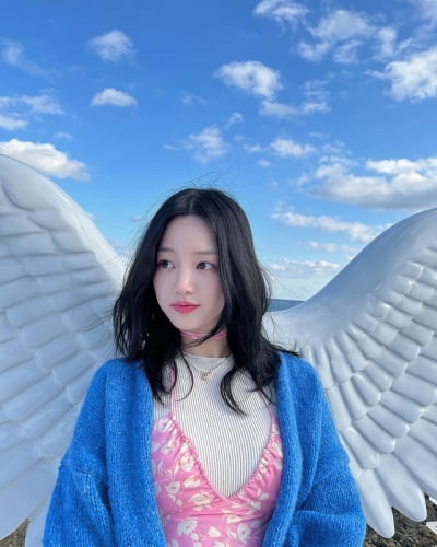 이유비, 천사 날개 달았네…'164cm·43kg' 숨길 수 없는 볼륨감[TEN★]