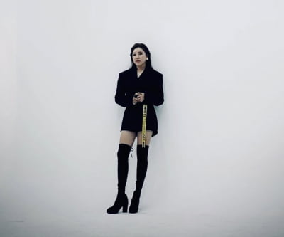 '44kg' 송가인, 서 있기도 힘들 것 같은 다리…말라도 너무 말랐네 [TEN★]