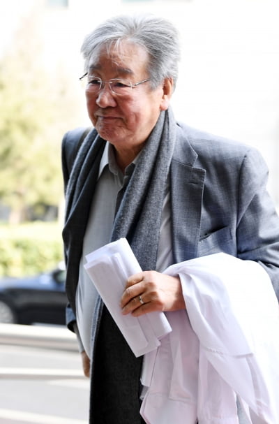[TEN 포토] 최불암 '한 손에 대본 꼭 쥐고'