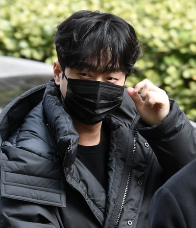 [TEN 포토] 이찬원 '마초남의 매력'