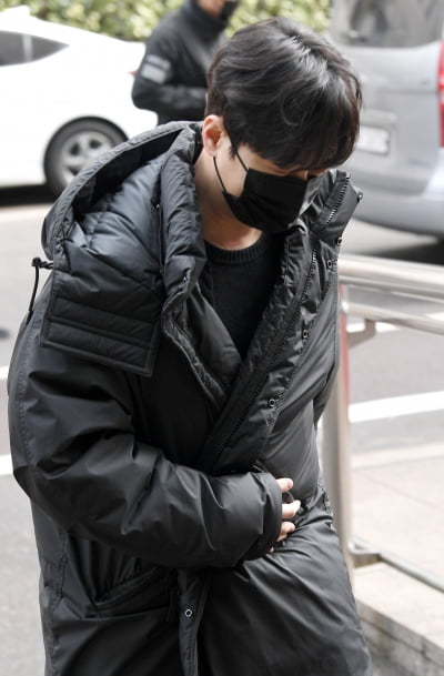 [TEN 포토] 이찬원 '시크한 블랙'
