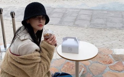 '강타♥' 정유미, 얼굴 크기 실화야? 모자에 다 가려진 '극강 소두' [TEN★]