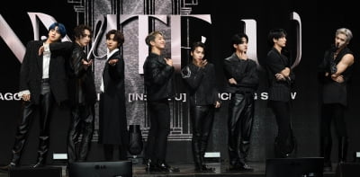 [TEN 포토] 펜타곤 '고급스러운 섹시한 포즈'