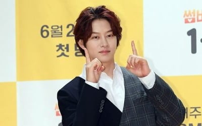 [TEN피플] '불혹' 김희철, '비혼 선언' 한 달만 뒤집기…이유는?