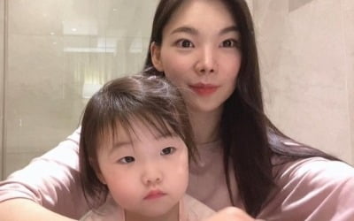 '♥윤남기와 재혼 준비' 이다은, 본격 셀럽 행보…샴푸 광고도 능숙 [TEN★]