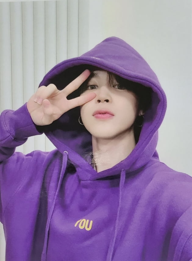 '2차도 韓·美 첫 품절' 방탄소년단 지민 디자인 굿즈 빠른 소진 팬들 허탈...'IT BOY'