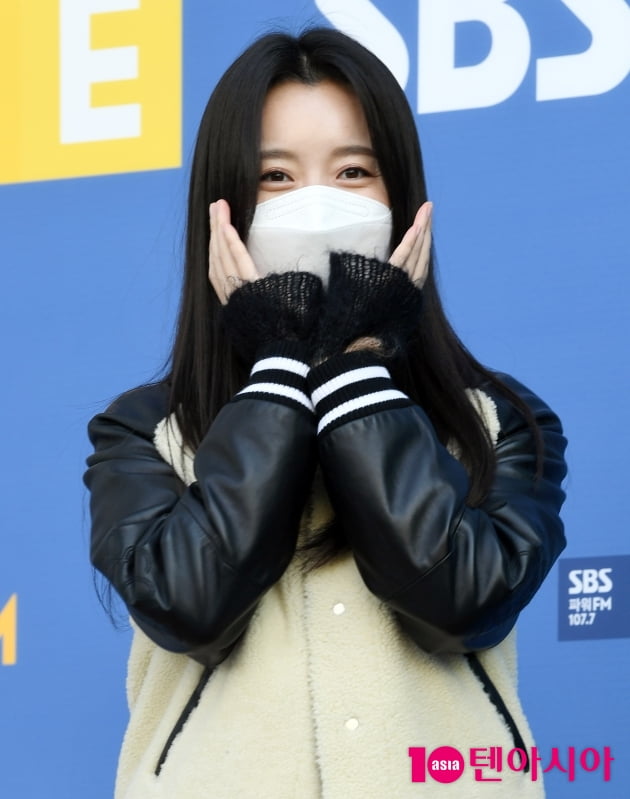 [TEN 포토] 한효주 '방송국에 핀 꽃 한송이'