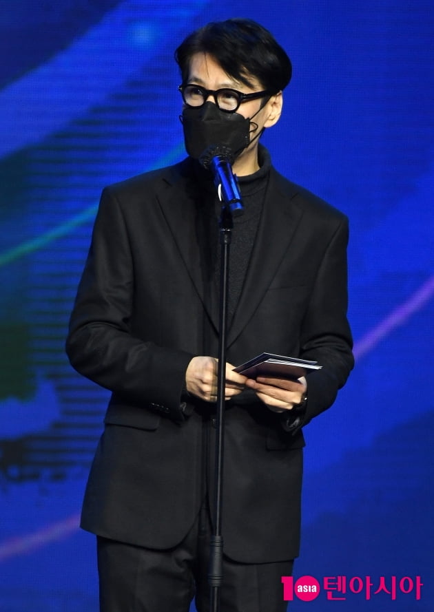 [TEN 포토] 윤상 '시상자로 왔어요'