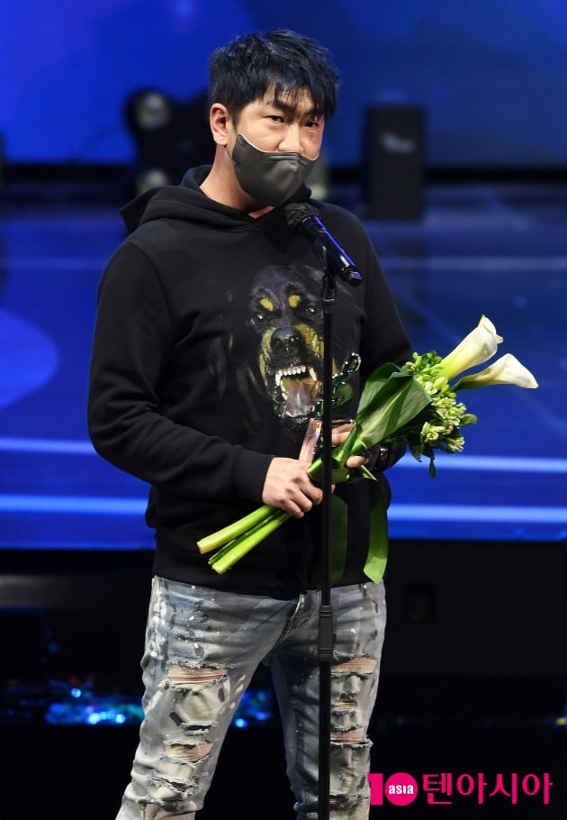 [TEN 포토] 라이언 전 '올해의 작곡가 상 수상'