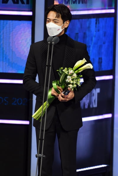 [TEN 포토] 샤이니 민호 '올해의 가수상 디지털음원 부문 수상'