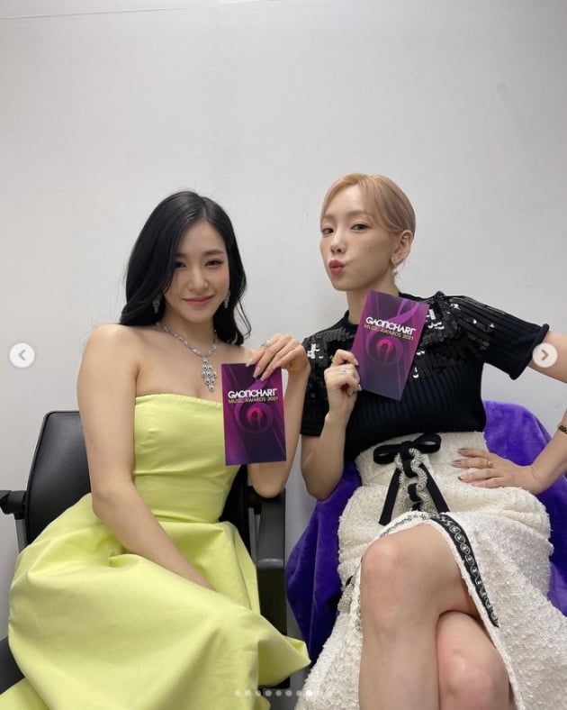 티파니 영, 태연-민호 깜찍하게 한 컷...시상식을 밝힌 선남선녀들[TEN★]