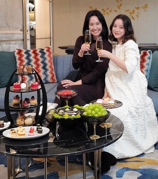 '최민수♥' 강주은, 임신한 딸도 있었네…태어날 손주에 사위까지 "귀해" [TEN★]